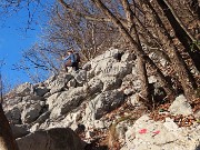 Monte San Martino (1080 m) ad anello da Rancio (Lecco)– 16dic24 -  FOTOGALLERY